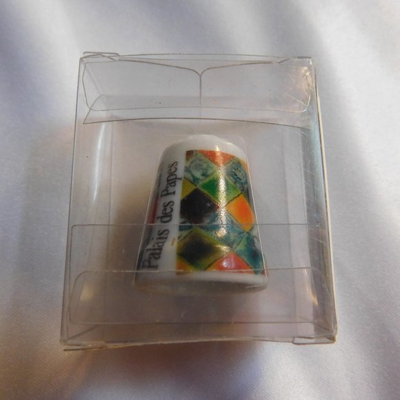 Vintage Palais des Papes Thimble - Picture 1 of 7